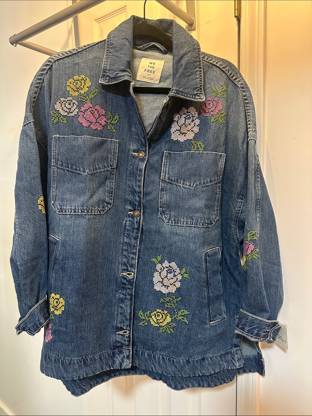 Free People Blue Denim Jean Jacket with Embroidered Floral Motif - Picture 9 of 9